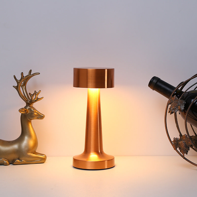 Vintage Metal LED Table Lamp – Perfect for Restaurants, Bars, and Nightstands